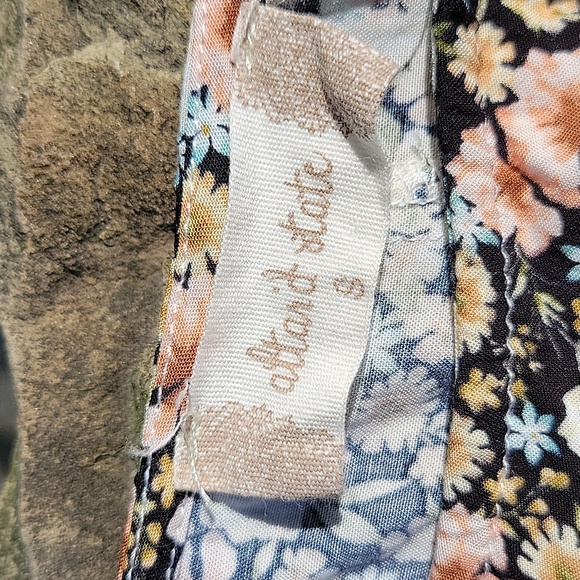 Altar'd State Women's Cropped Long Sleeve Multicolor Floral Top Size S - Picture 2 of 6